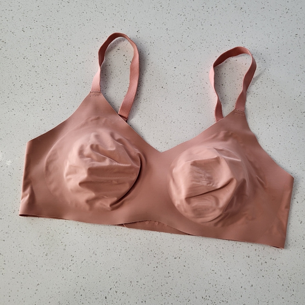Knix Revolution Wireless Bra Size 4 Seamless V Neck